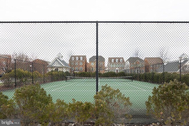 Building Photo - 336 Grand St