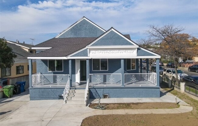 Building Photo - 2309 Johnston St