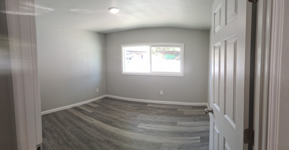 Building Photo - 2426 White Ave