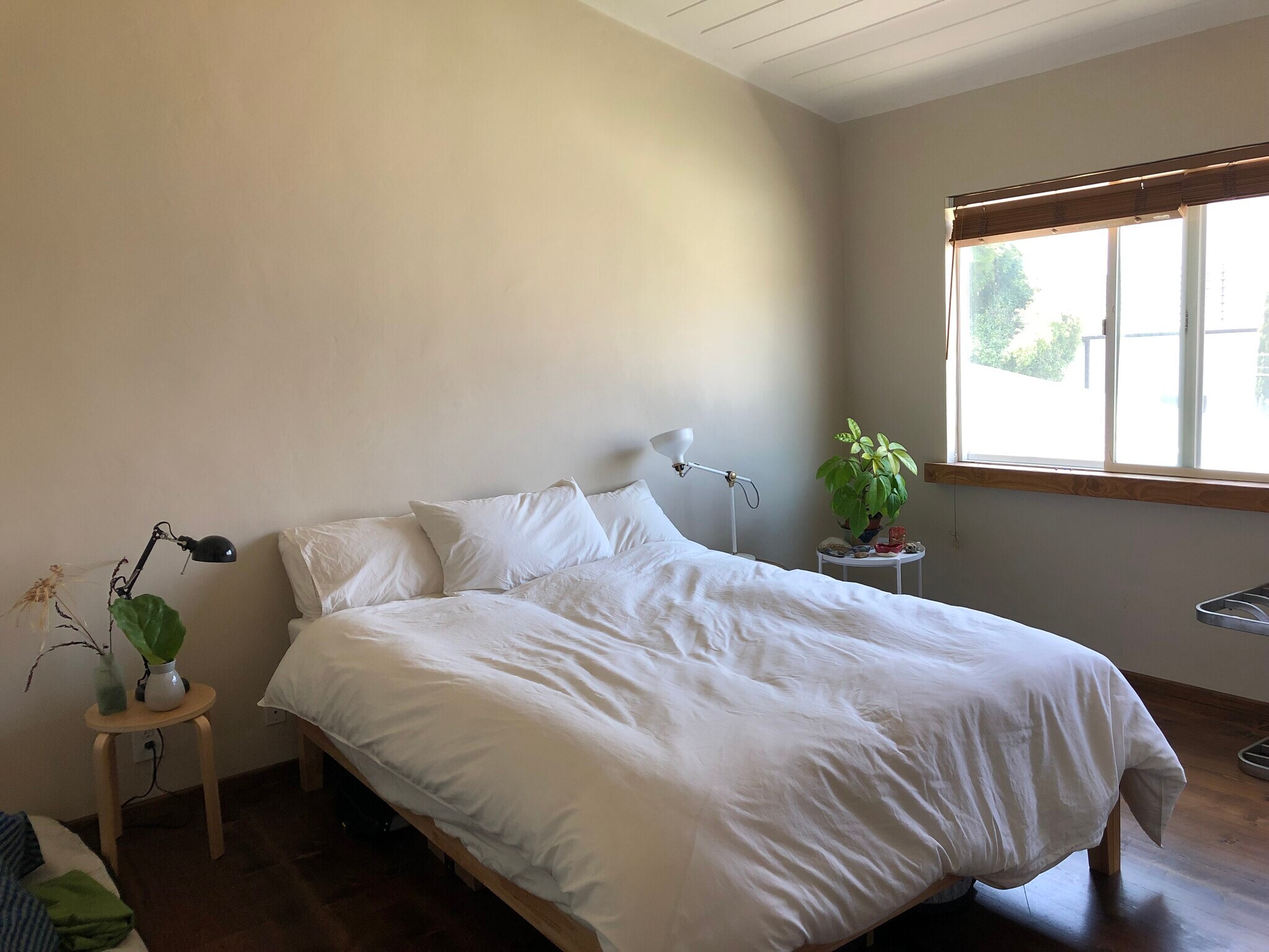 Building Photo - 643 Santa Clara Ave