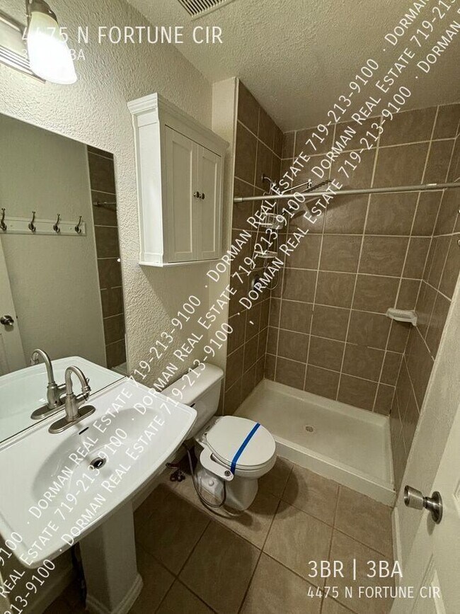 Building Photo - 4475 N Fortune Cir