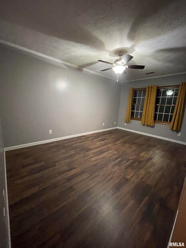 Building Photo - 12488 Cyril James Rd