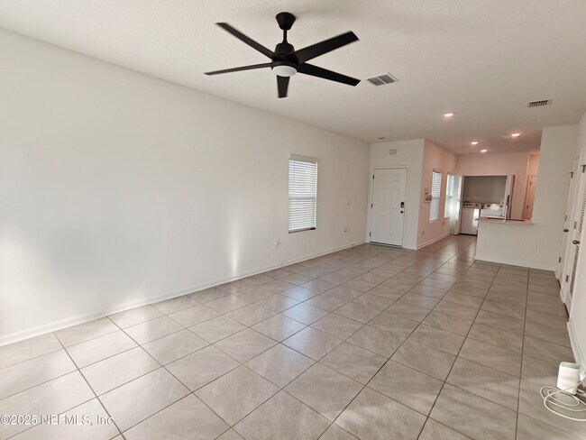 Building Photo - 114 Summer Moon Dr