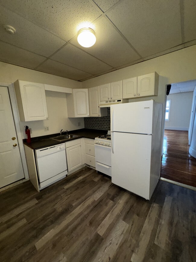 Building Photo - 14 Alberta Ter