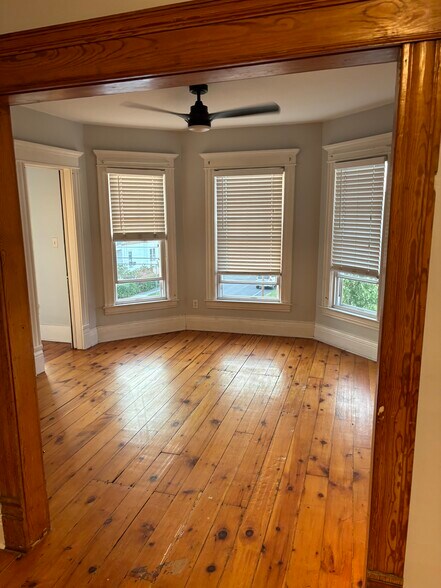 Building Photo - 611 Tompkins St