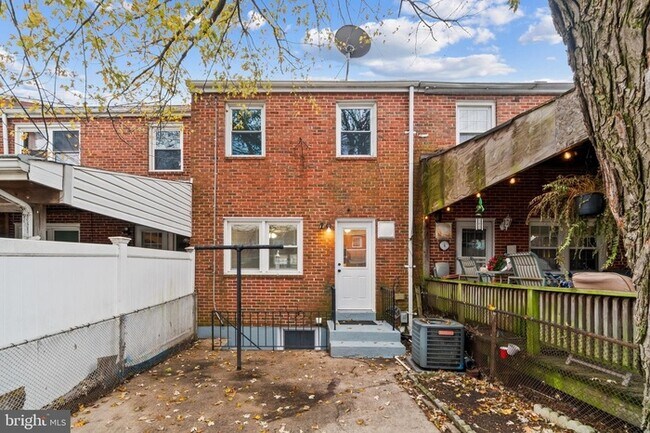 Building Photo - 3 Bedroom Dundalk