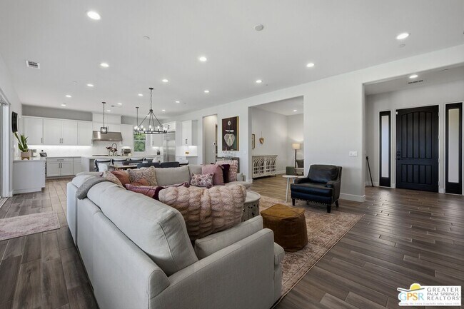 Building Photo - 75396 Mansfield Dr