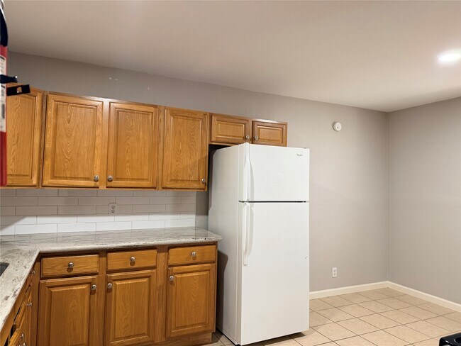 Building Photo - 2102 5th Ave N