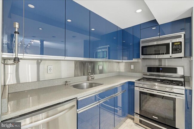 Building Photo - 1425 Northgate Square