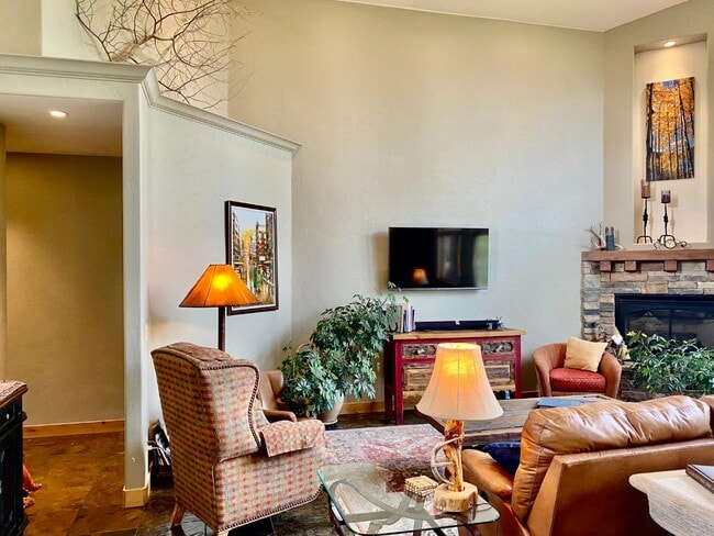 Building Photo - 97 Timberline Dr