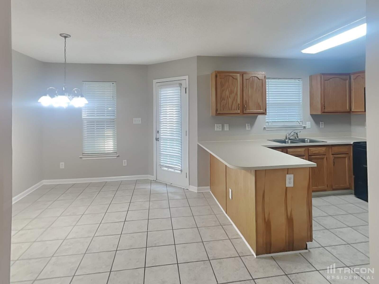 Building Photo - 2023 Westminster Ln