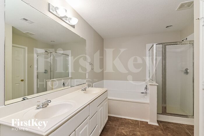 Building Photo - 22610 Spring Crossing Dr