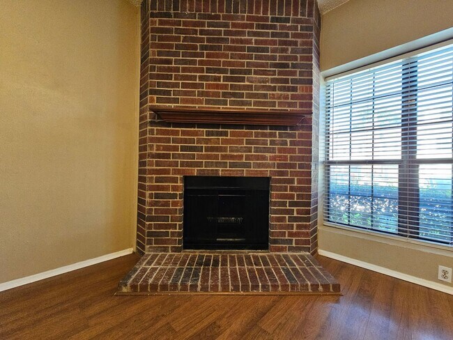 Building Photo - Stunning two-level, two-bedroom, one-and-a-half-bathroom townhome