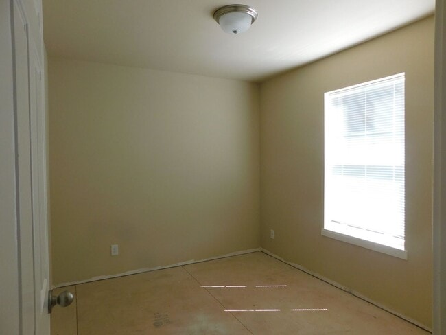 Building Photo - 1114as