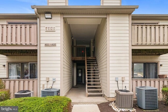 Building Photo - 408 Stockton Ct