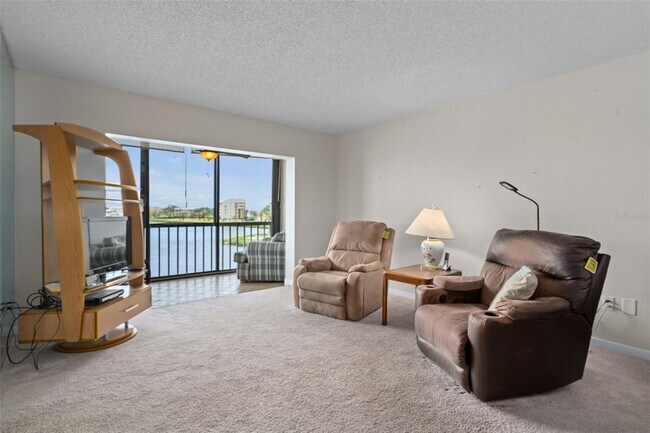 Building Photo - 8211 Brent St