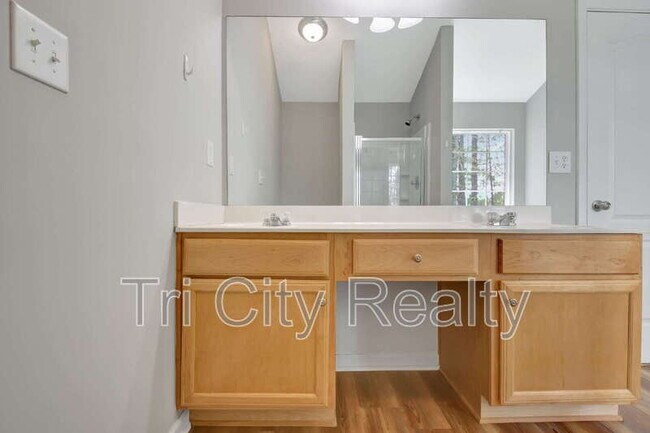 Building Photo - 342 Hunterian Pl