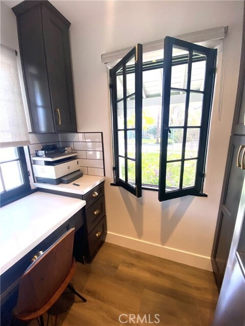 Building Photo - 291 N 6th Ave