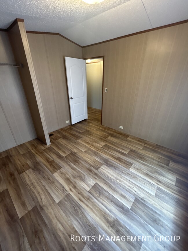 Building Photo - Eastern Villa Mhp