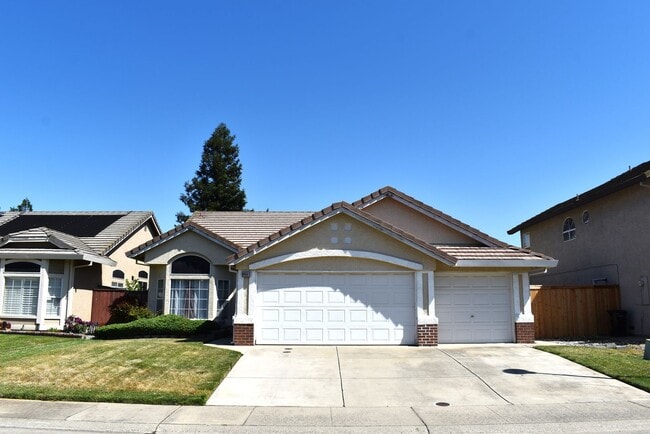 Primary Photo - Resident Benefit Package Property
