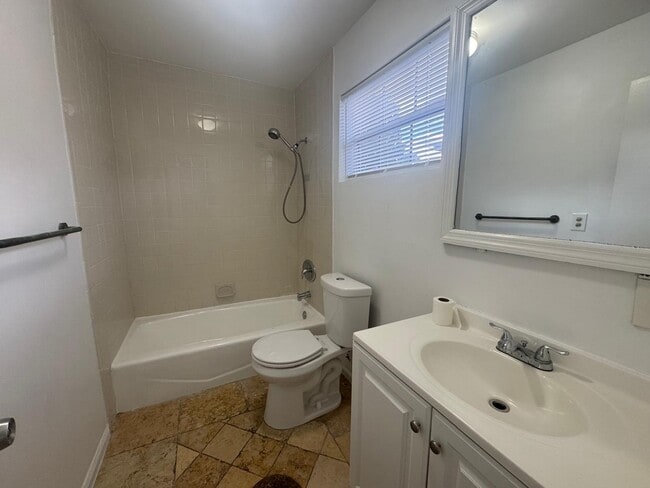 Building Photo - 6120 SW 22nd Ct