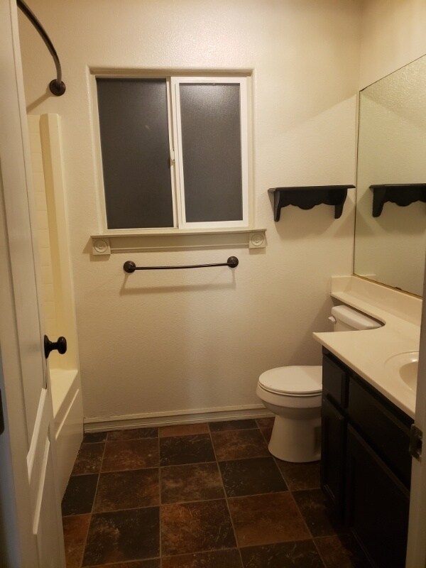 Building Photo - 3305 S Martin St
