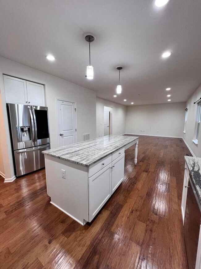 Building Photo - 7847 Aideen Ct