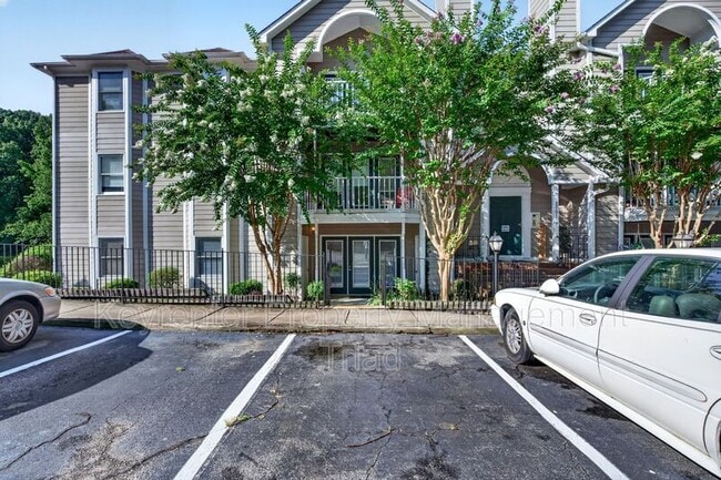 Building Photo - 3701-377D Cotswold Terrace
