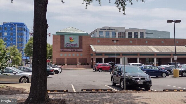 Building Photo - 3515 Washington Blvd