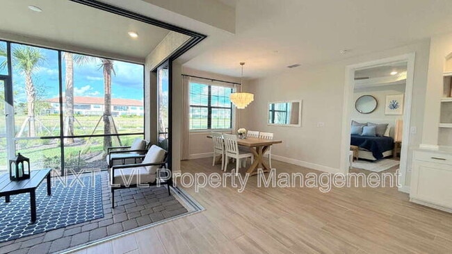 Building Photo - 15319 Lucerna St