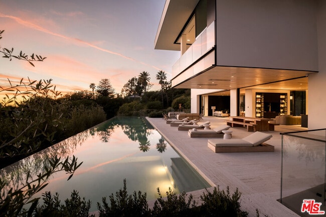 Building Photo - 1210 Laurel Way