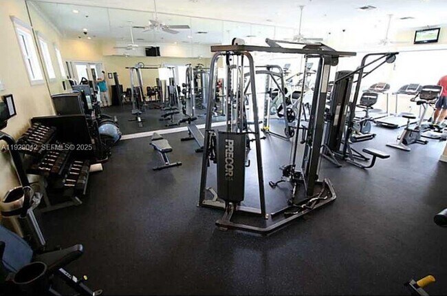 Building Photo - 3255 NE 184th St