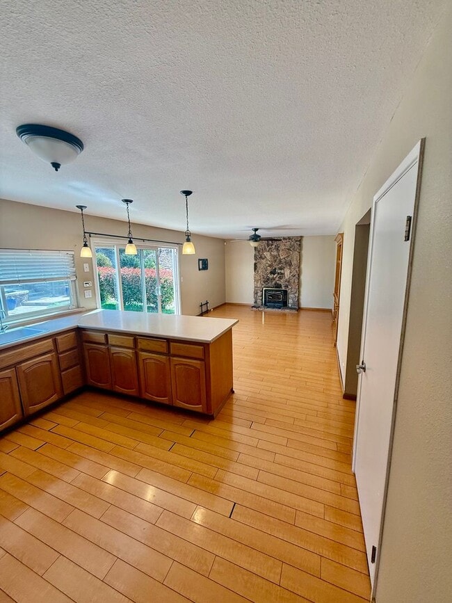 Building Photo - Beautiful 4-Bedroom, 3-Bath Home with Pool...