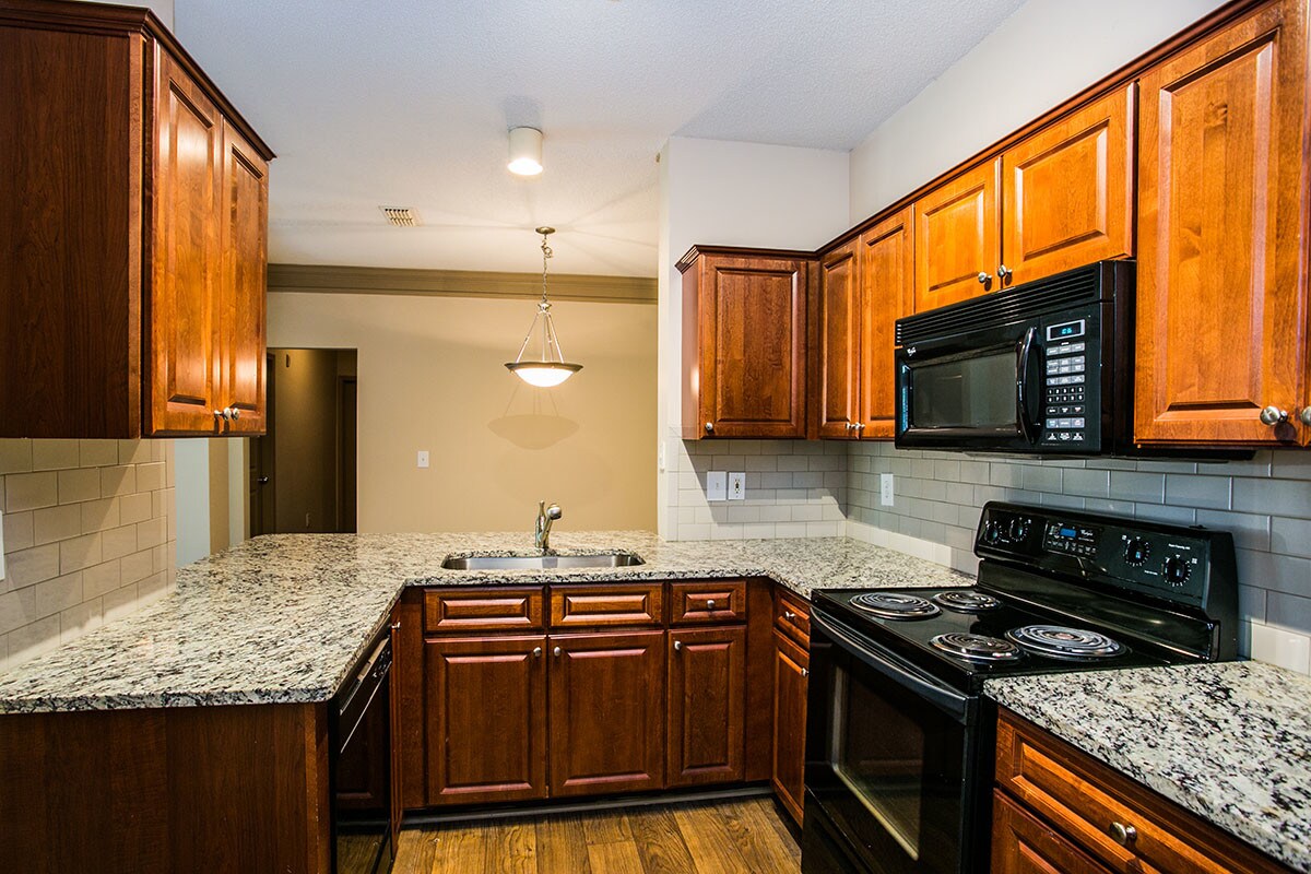 Stone Creek At Brookhaven Apartment Homes Atlanta Ga Stone Creek At Brookhaven Apartment