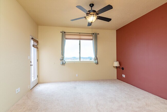 Building Photo - 7 E Saddleback Mesa