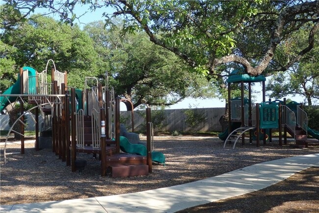 Building Photo - 913 Wolcott Dr