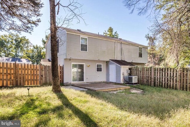 Building Photo - 700 Brandon Cir