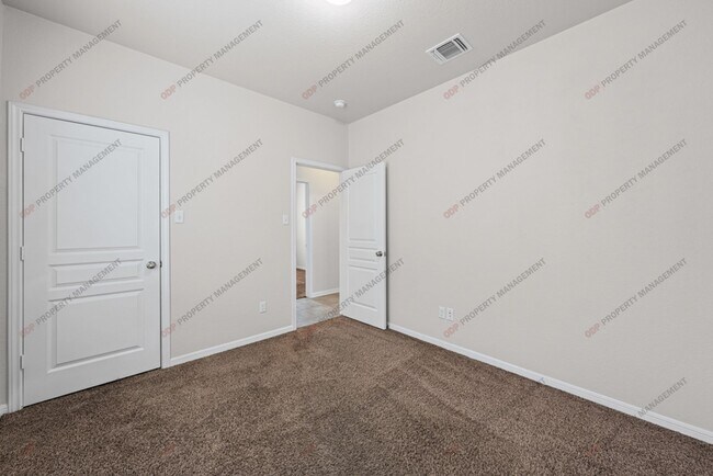 Building Photo - 418 Cross Dr.