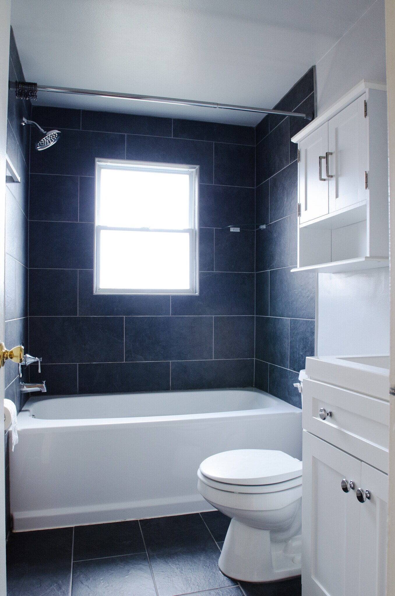 Bathroom - 3332 Coolidge Hwy