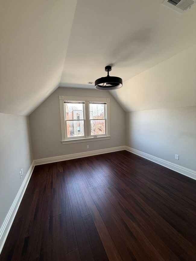 Building Photo - Bright & Spacious 3BR in The Grove – Walk to Shops & Dining!