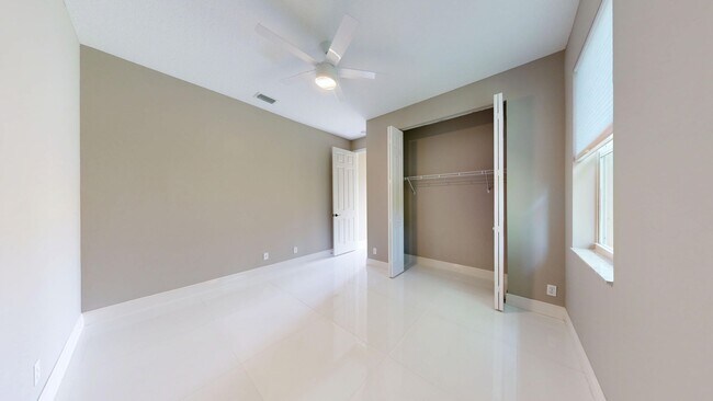 Building Photo - 4BD/3BA Single Family Home with Pool & Office/Den  ** Lawn Care & Pool Care Included **