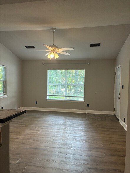 Building Photo - 57376 Beech Ave