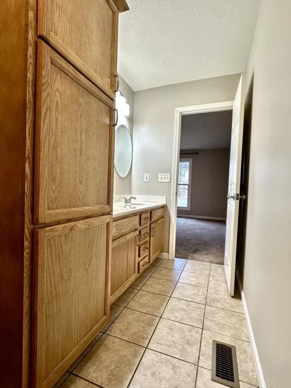 Building Photo - 15 Sand Hill School Rd