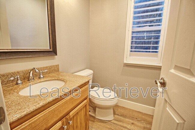 Building Photo - 2359 Riviera Ct