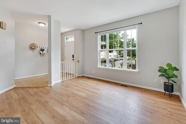 Building Photo - 4888 Ebb Tide Ct
