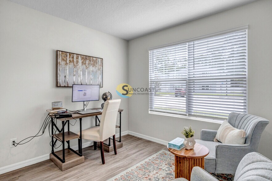 Building Photo - 6473 Sweetbay Ln