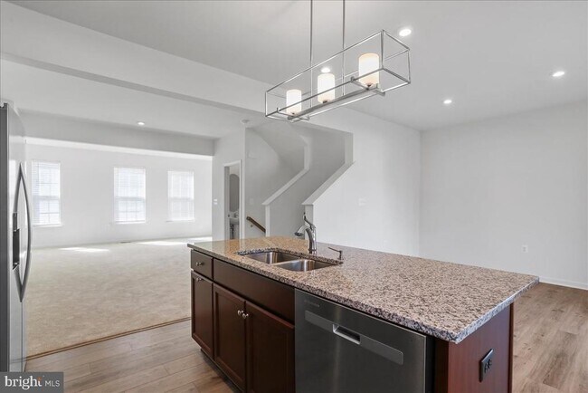 Building Photo - 100 Stafford Pl