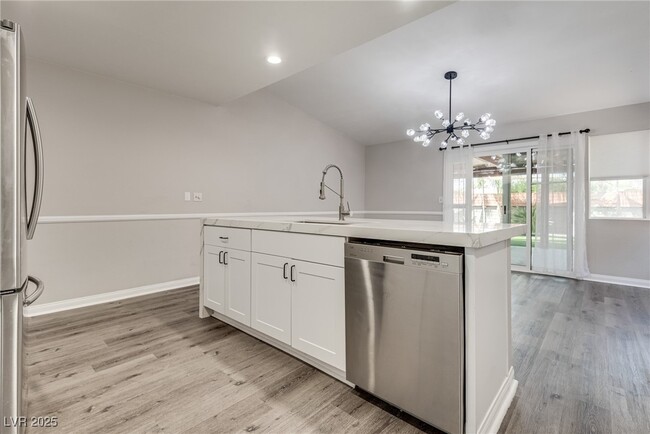 Building Photo - 5231 Dickens Dr
