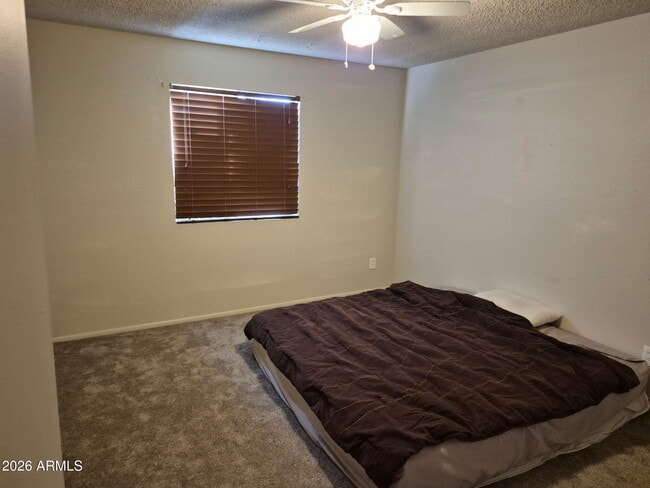 Building Photo - 1423 E Virginia Ave