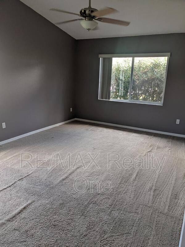 Building Photo - 271 N Lombardy Point